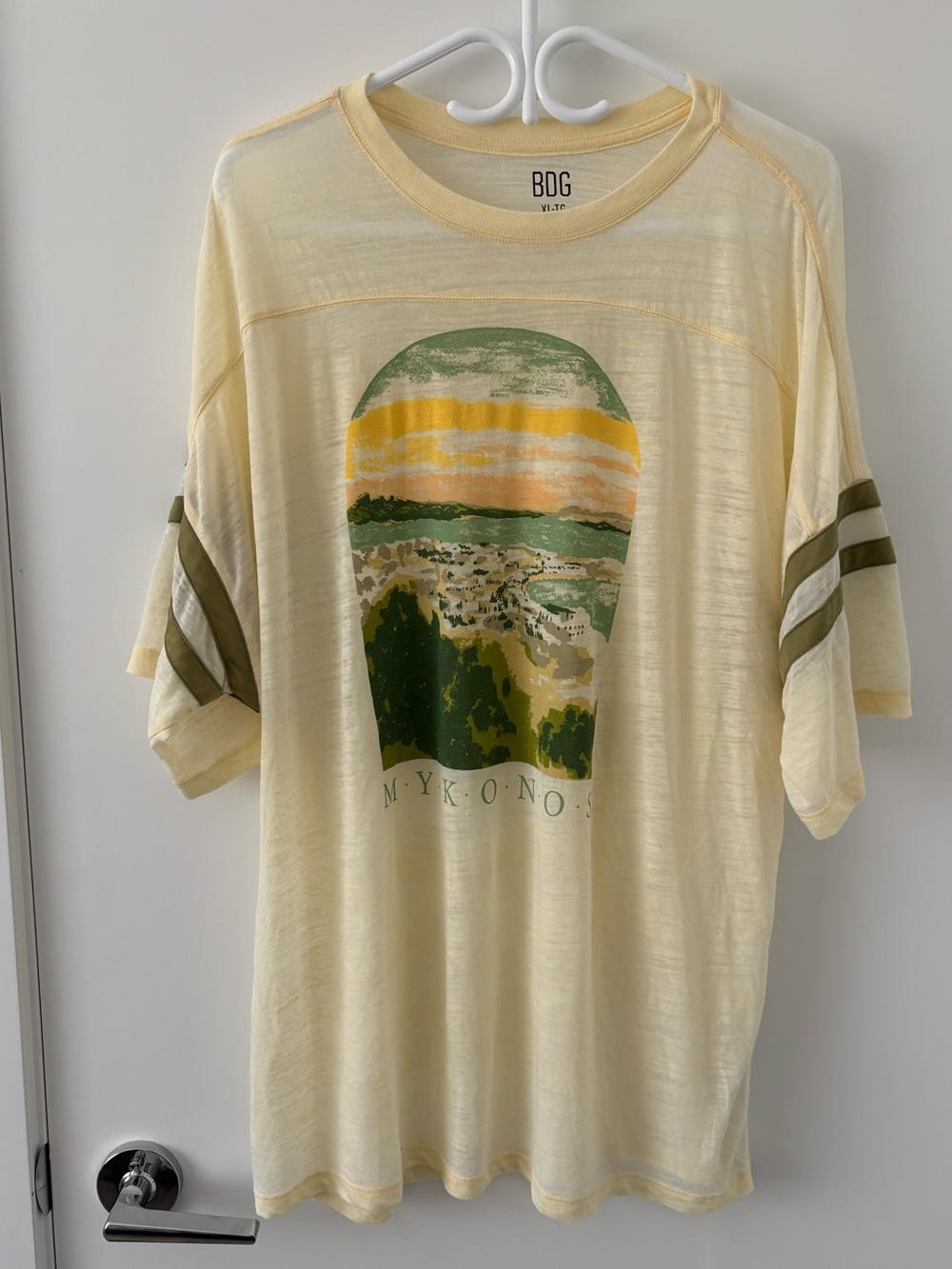 BDG yellow oversized tee
